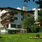 Aparthotel & Stern
